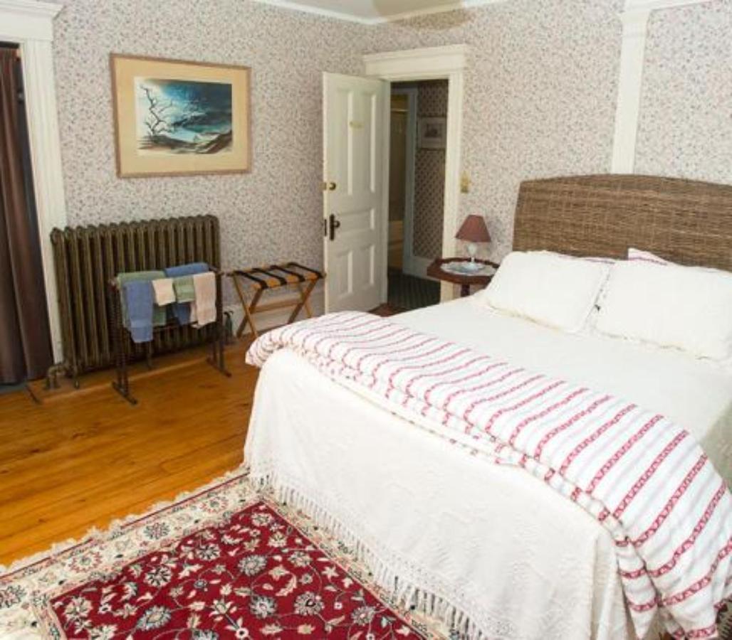 Blooming Inn Shelburne Falls Zimmer foto