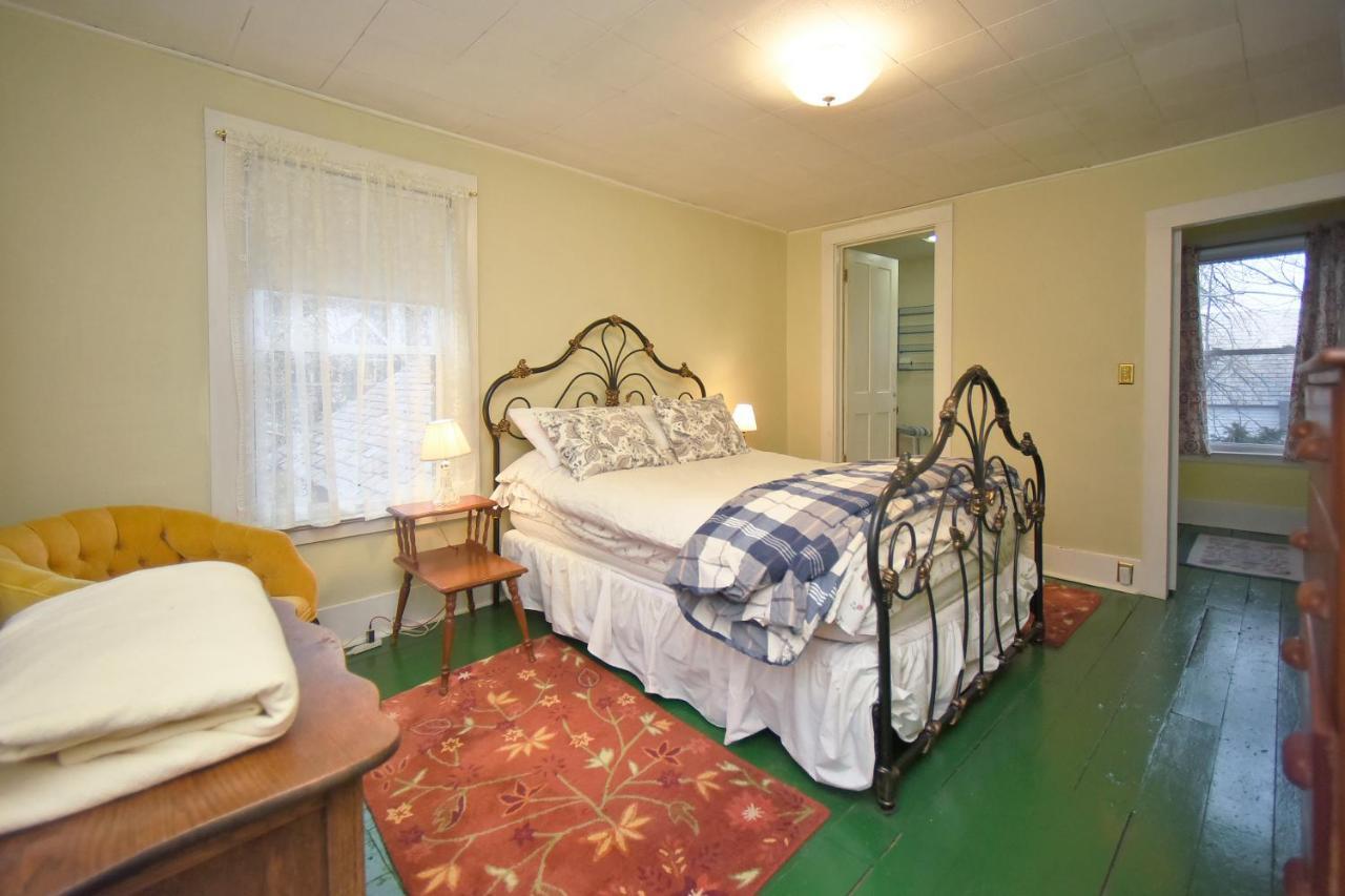Blooming Inn Shelburne Falls Exterior foto